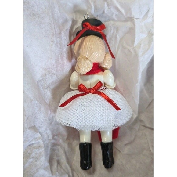 Hallmark Keepsake Madame Alexander Christmas ornament, Snowman Ballerina, 2016 - Picture 9 of 9